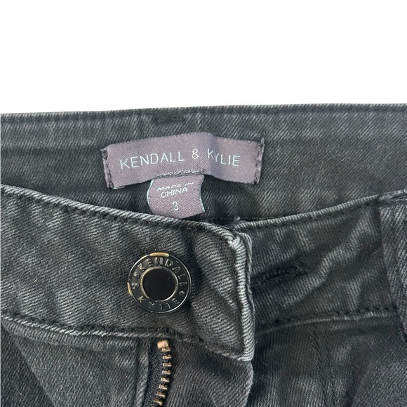 Kendall & Kylie Charcoal Skinny Jeans - Picture 3 of 3
